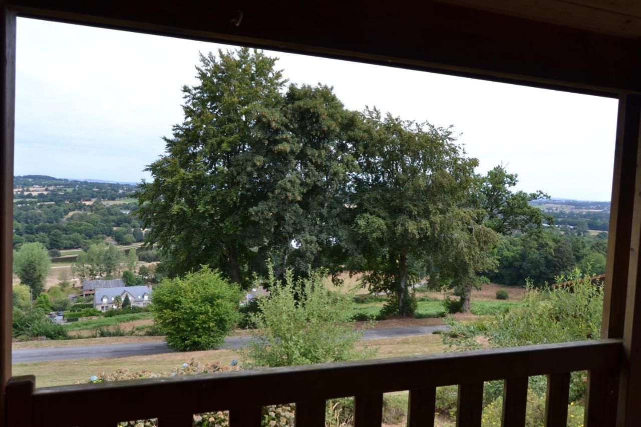 Beautiful Lake View 3 Bedroom Chalet. Saint-Manvieu-Bocage Esterno foto